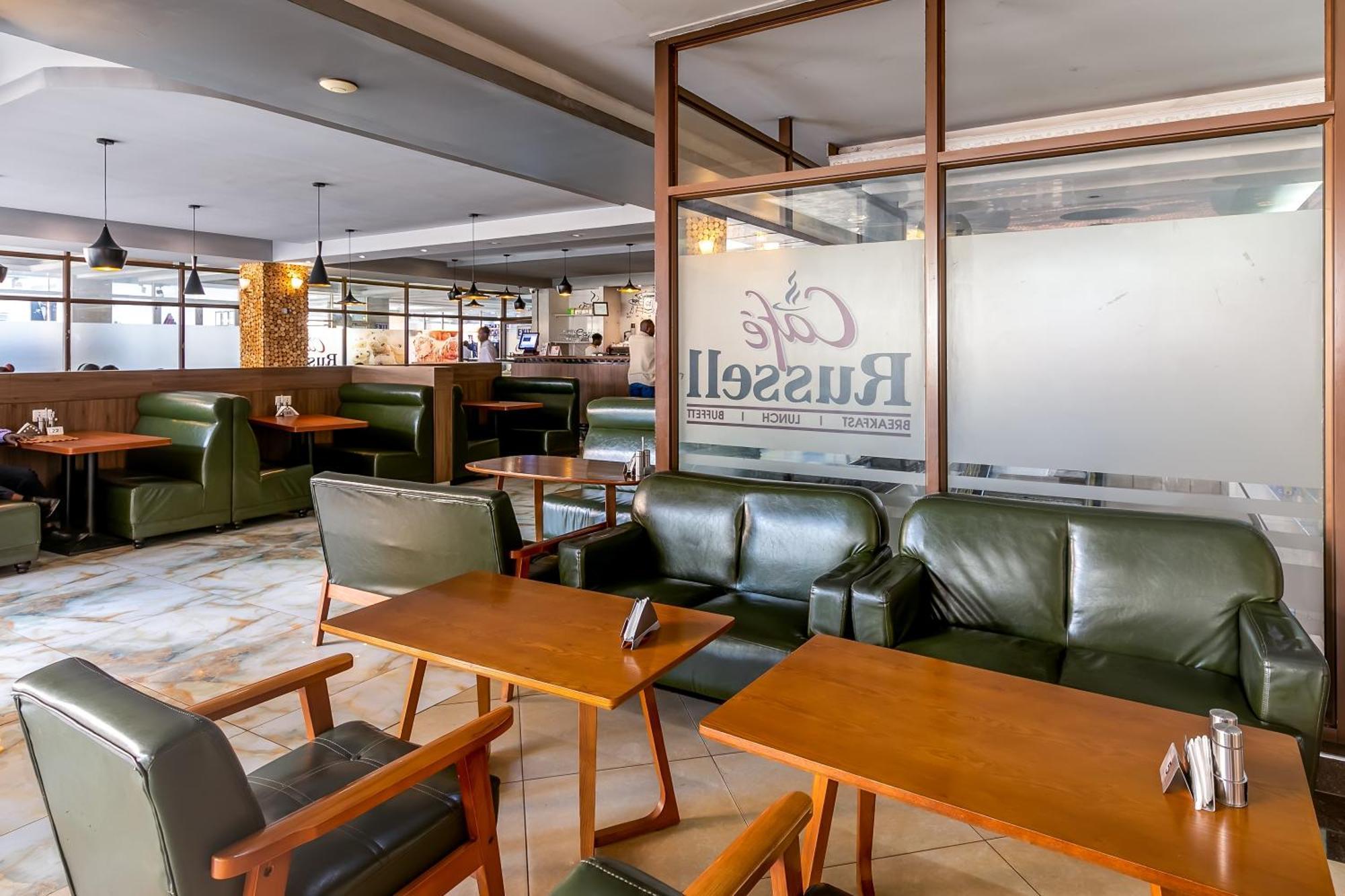 Russell Hotel Кампала Екстер'єр фото