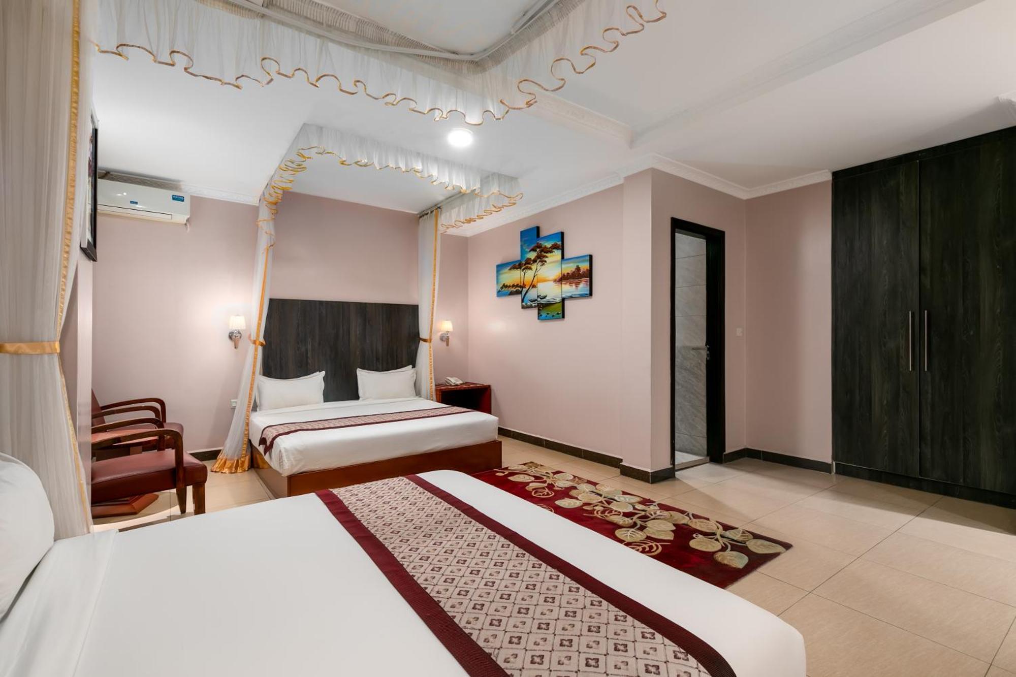 Russell Hotel Кампала Екстер'єр фото