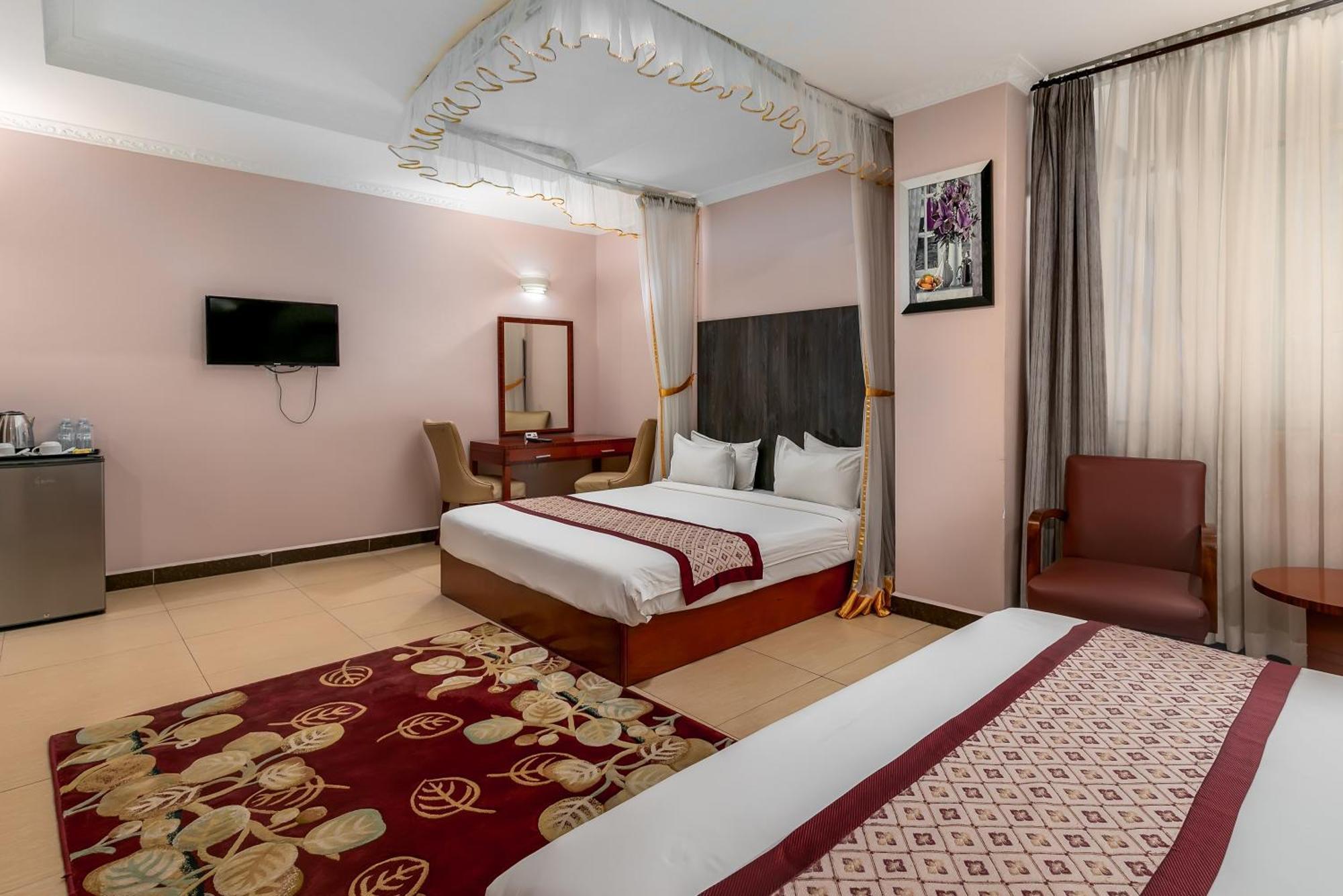 Russell Hotel Кампала Екстер'єр фото