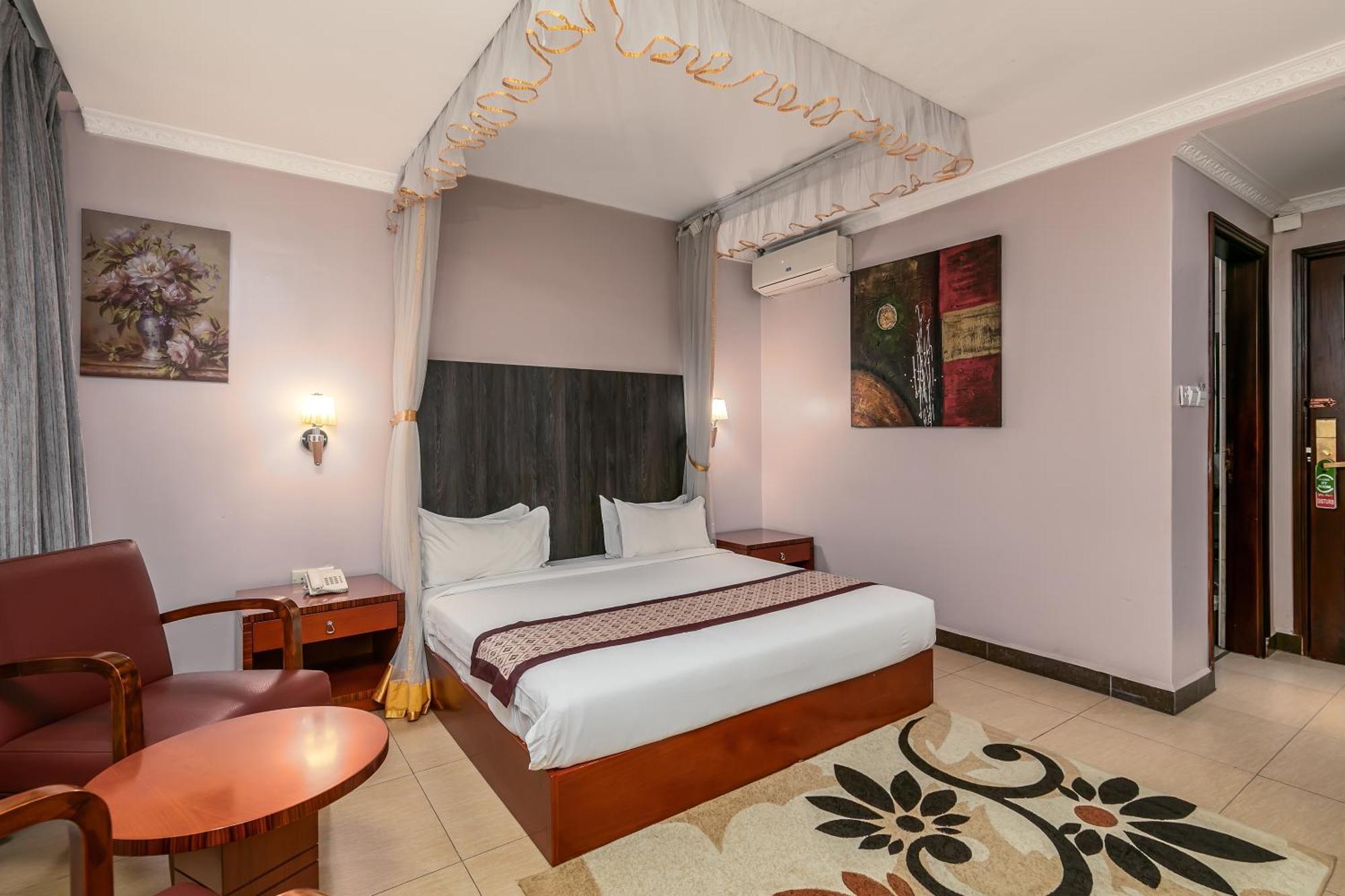 Russell Hotel Кампала Екстер'єр фото