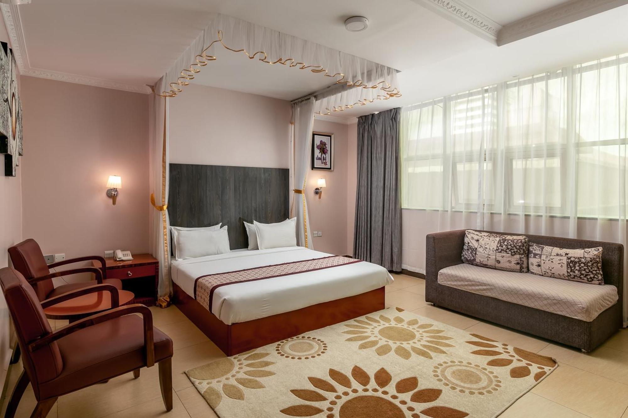 Russell Hotel Кампала Екстер'єр фото