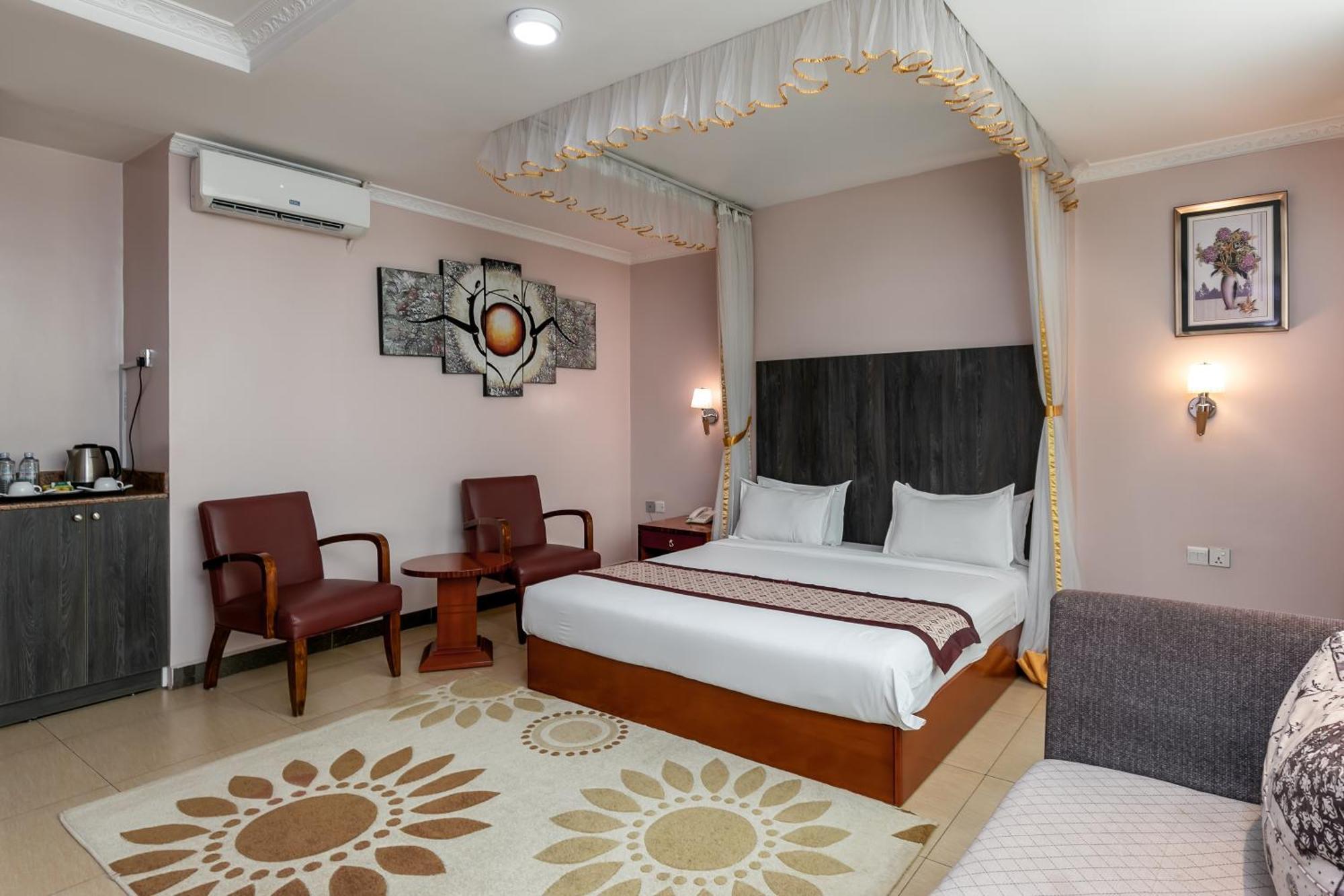 Russell Hotel Кампала Екстер'єр фото