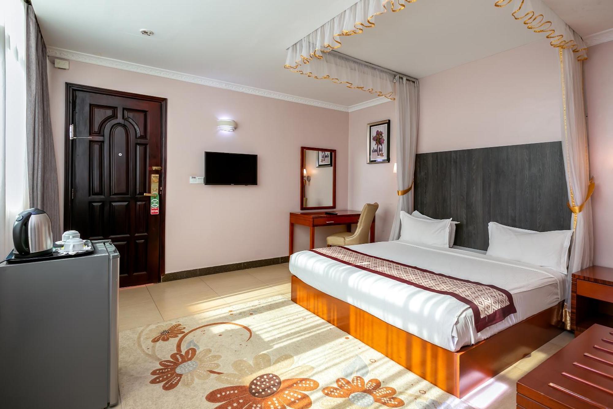 Russell Hotel Кампала Екстер'єр фото