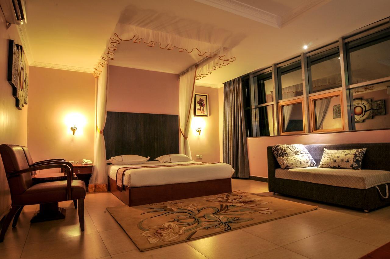 Russell Hotel Кампала Екстер'єр фото