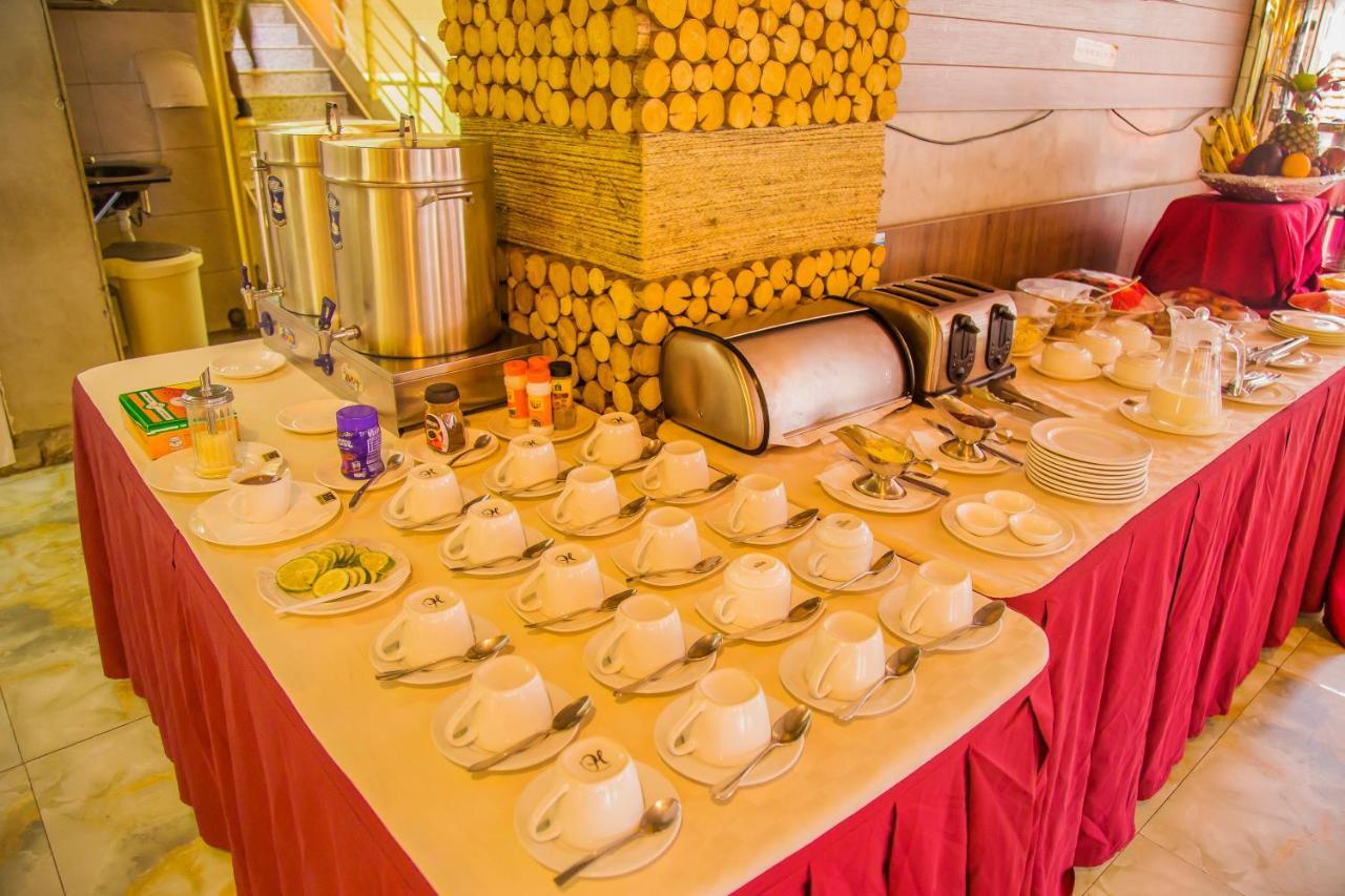 Russell Hotel Кампала Екстер'єр фото
