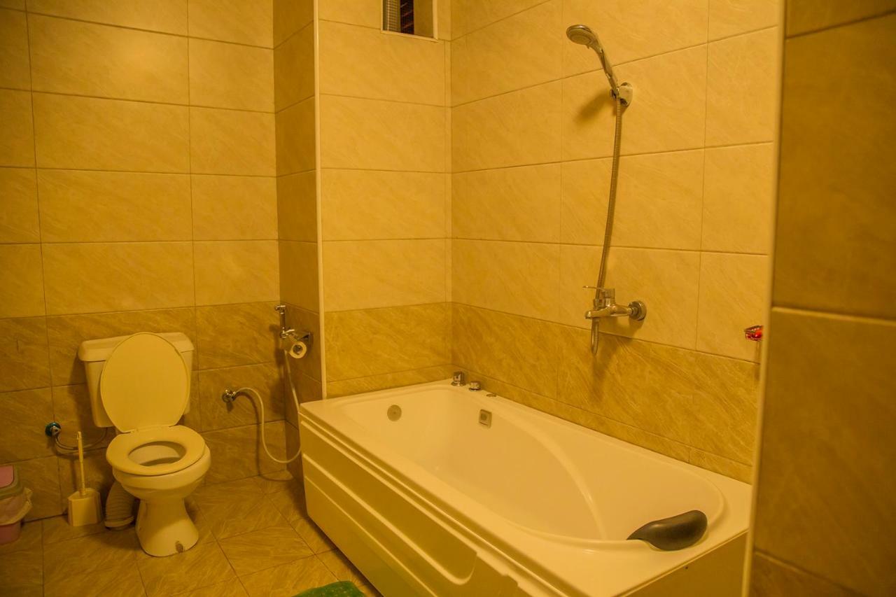 Russell Hotel Кампала Екстер'єр фото